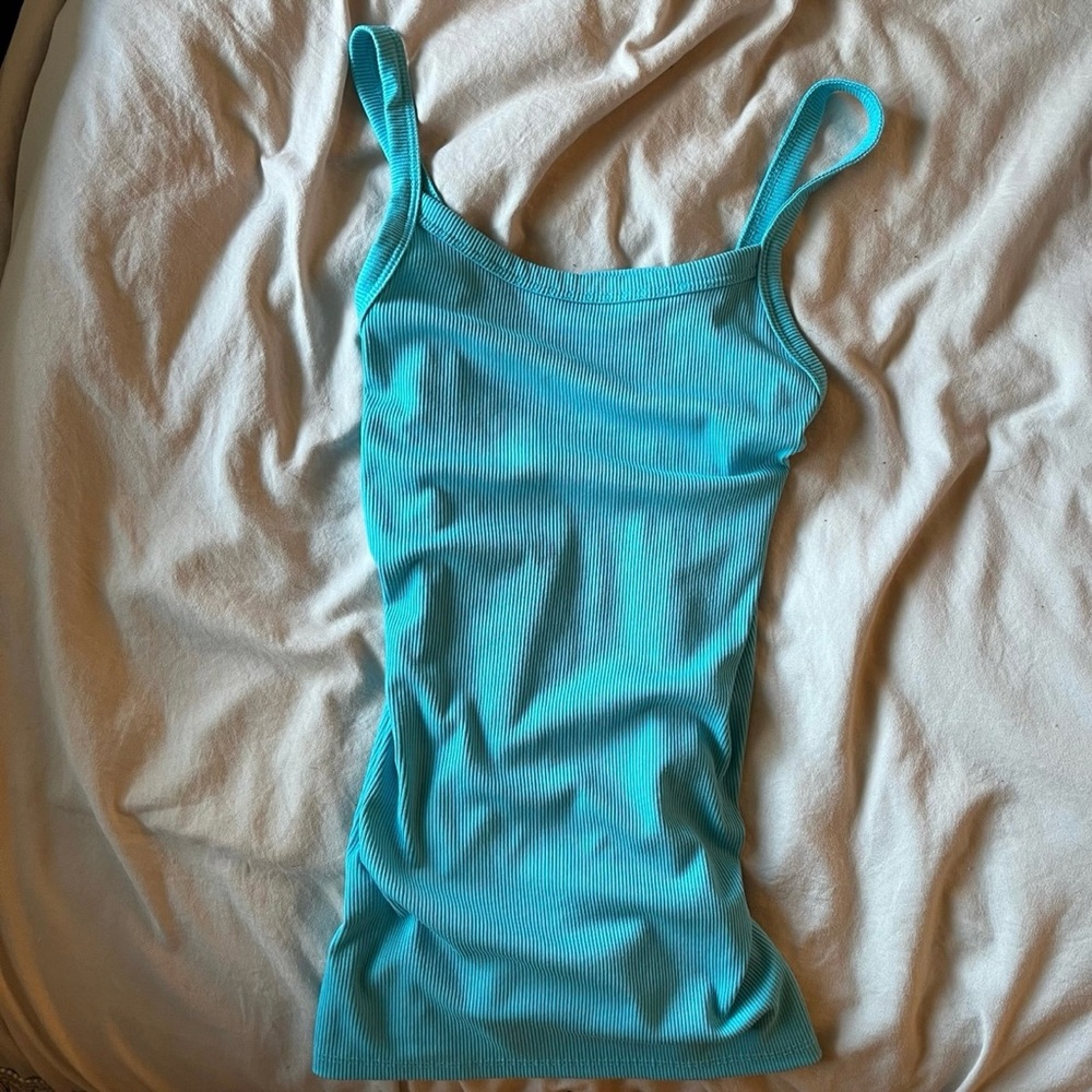 blue ribbed tank top
